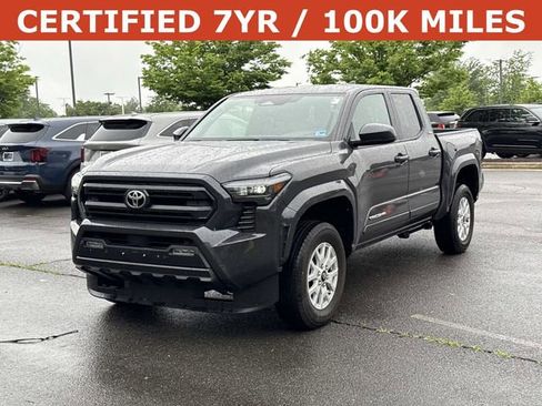 Used 2024 Toyota Tacoma SR5 AWD/4WD image 5