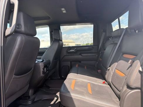 Used 2024 GMC Sierra 2500 AT4 w/ AT4 Premium Plus Package AWD/4WD image 12