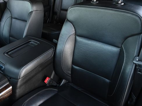 Used 2020 Chevrolet Tahoe LT image 9