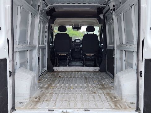 Used 2025 RAM ProMaster 2500 FWD image 9