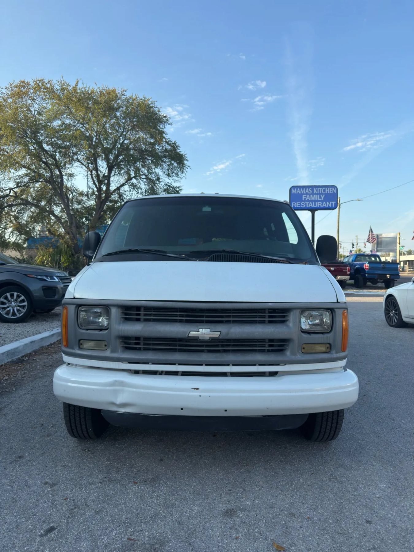 Used 2002 Chevrolet Express 3500 Extended Passenger RWD image 3