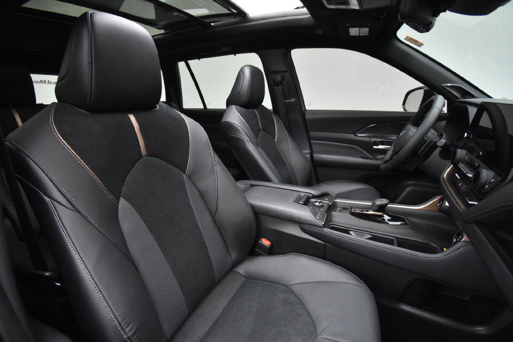Used 2026 Toyota Grand Highlander AWD Hybrid image 17