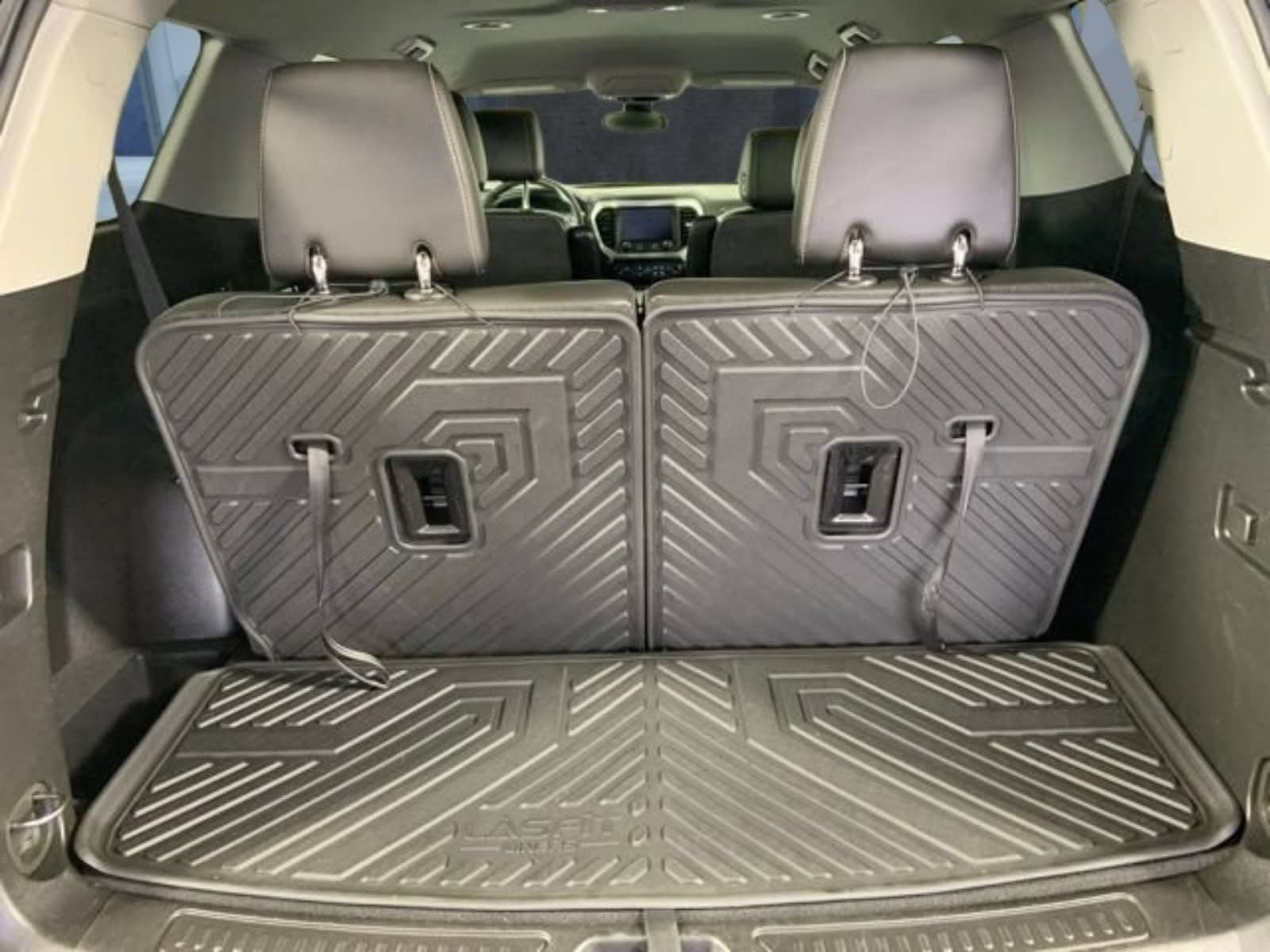 Used 2023 GMC Acadia SLT AWD/4WD image 10