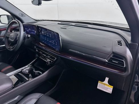 New 2026 Chevrolet Traverse RS image 32