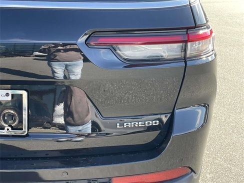 Used 2022 Jeep Grand Cherokee L Laredo w/ Luxury Tech Group I image 14