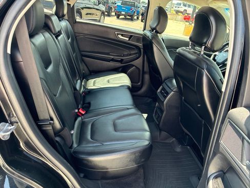Used 2018 Ford Edge Titanium AWD/4WD image 22