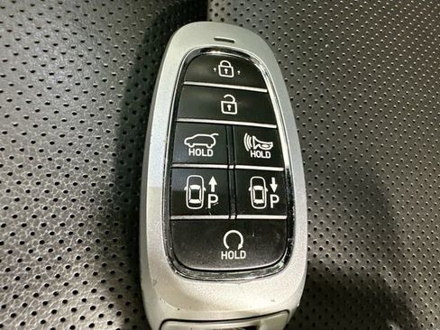 Used 2023 Hyundai Tucson Limited AWD/4WD image 18