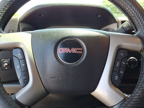 Used 2013 GMC Sierra 2500 SLE w/ SLE Preferred Package AWD/4WD image 5
