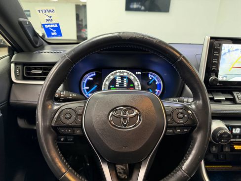 Used 2020 Toyota RAV4 XSE AWD/4WD image 33
