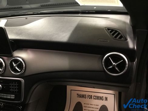 Used 2019 Mercedes-Benz CLA 250 4MATIC image 38