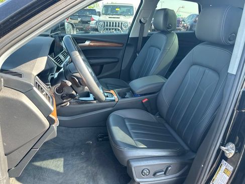 Used 2023 Audi Q5 2.0T Premium Plus w/ Premium Plus Package AWD/4WD image 16