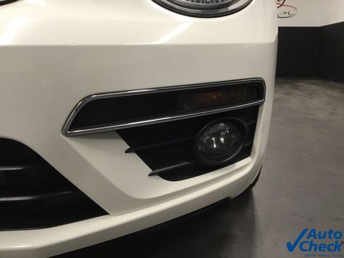 Used 2013 Volkswagen Beetle 2.0T image 27