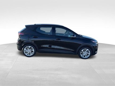 Certified 2023 Chevrolet Bolt EUV LT w/ Driver Confidence Package image 13