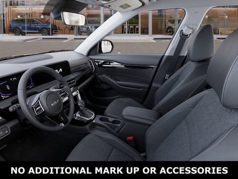 New 2025 Kia Seltos S image 17