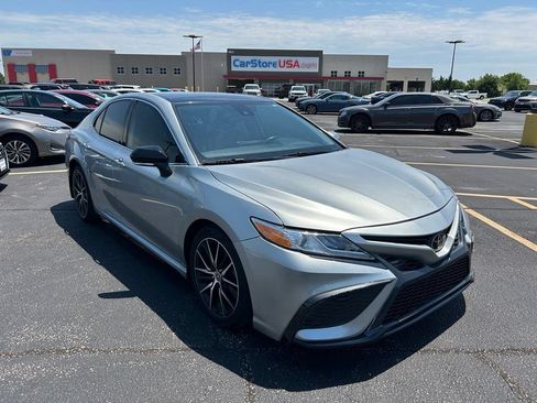 Used 2021 Toyota Camry XSE FWD image 1