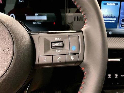 New 2026 Nissan Kicks SR AWD/4WD image 24