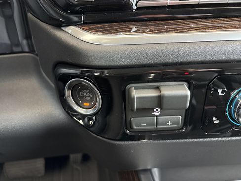 New 2026 GMC Sierra 1500 Elevation w/ Elevation Premium Package AWD/4WD image 24