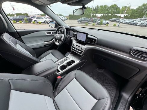 Certified 2023 Ford Explorer XLT w/ Equipment Group 202A AWD/4WD image 10