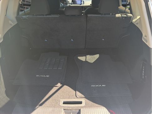 Used 2023 Nissan Rogue SV AWD/4WD image 13