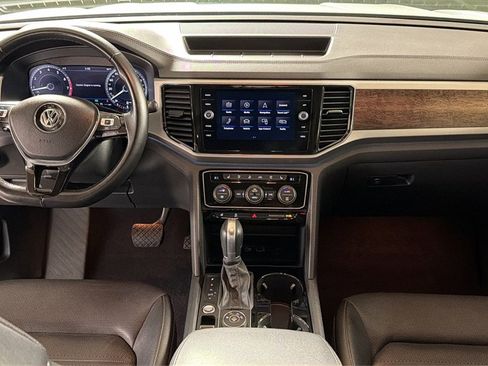 Used 2019 Volkswagen Atlas SEL Premium image 18