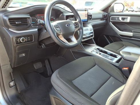 Certified 2023 Ford Explorer XLT image 16
