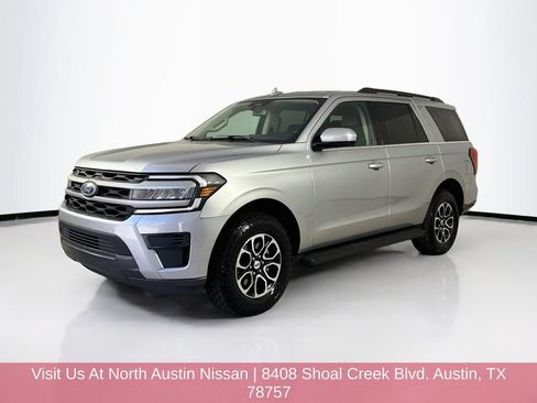 Used 2024 Ford Expedition XLT AWD/4WD image 3
