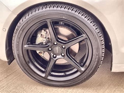 Used 2017 Ford Fusion Platinum image 9