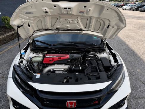 Used 2019 Honda Civic Type R image 16
