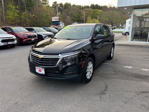 Used 2022 Chevrolet Equinox LS AWD/4WD image 4