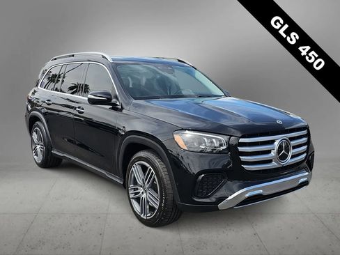Used 2024 Mercedes-Benz GLS 450 4MATIC image 2