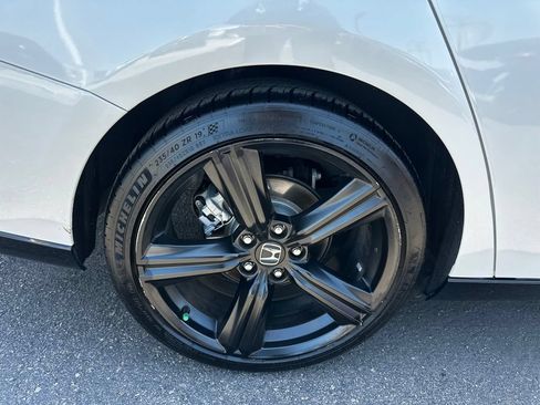 Used 2023 Honda Accord Sport image 11