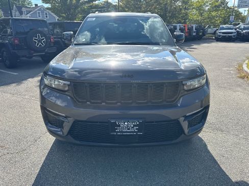 New 2025 Jeep Grand Cherokee Limited w/ Black Appearance Package image 9