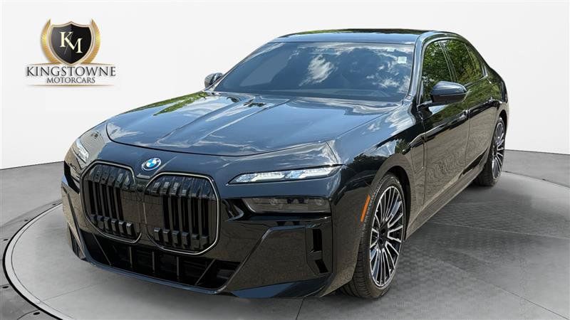 Used 2025 BMW 750e xDrive w/ Executive Package AWD/4WD image 1