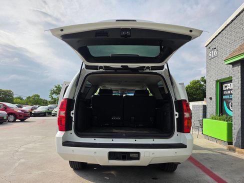 Used 2012 Chevrolet Suburban LT AWD/4WD image 25