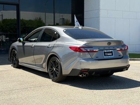 Used 2025 Toyota Camry SE FWD image 10