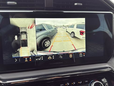 Used 2024 GMC Sierra 2500 AT4X image 19