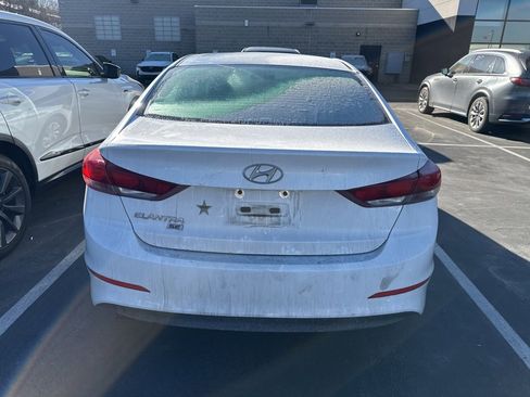 Used 2018 Hyundai Elantra SE image 6