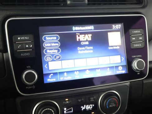 Used 2025 Nissan Leaf S FWD image 39