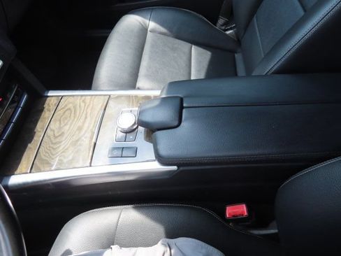 Used 2014 Mercedes-Benz E 350 Sedan image 27