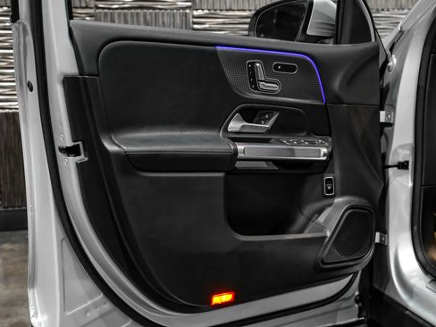 Used 2020 Mercedes-Benz GLB 250 image 36