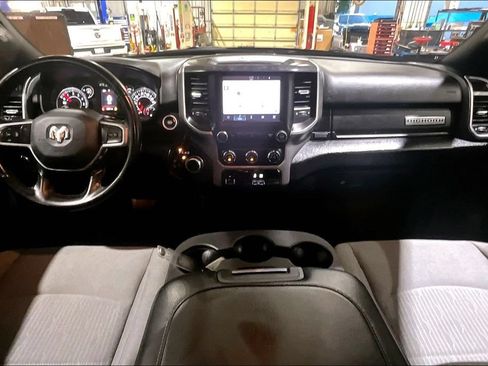 Used 2024 RAM 2500 Big Horn AWD/4WD image 12
