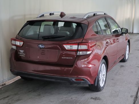 Used 2017 Subaru Impreza 2.0i Premium AWD/4WD image 6