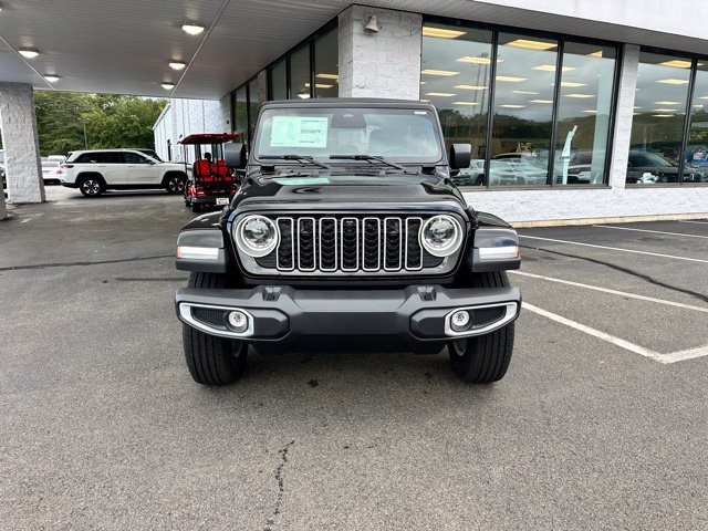 Used 2025 Jeep Wrangler Unlimited Sahara AWD/4WD image 2