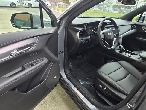 Used 2021 Cadillac XT6 Luxury image 21