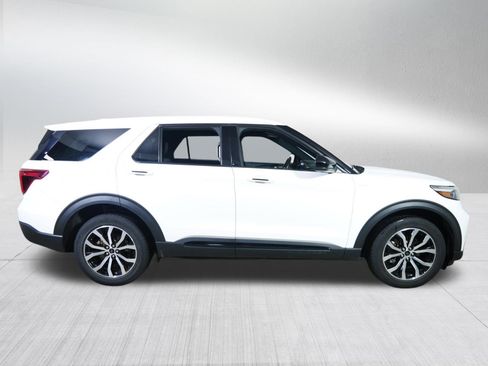 Used 2022 Ford Explorer ST-Line image 8