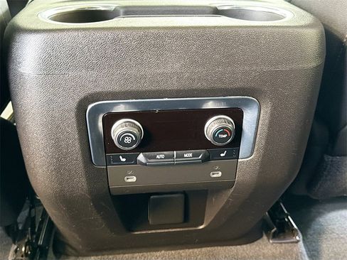 Used 2021 Chevrolet Tahoe Premier w/ Premium Package image 26