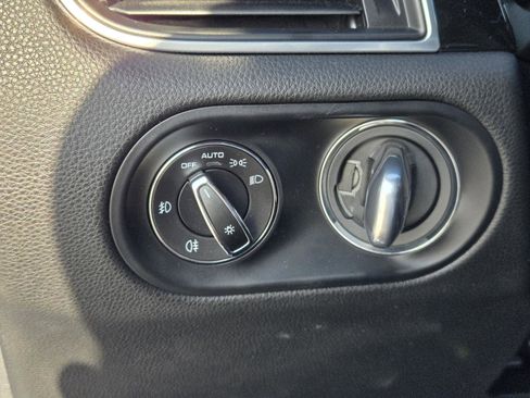 Used 2016 Porsche Macan S image 16