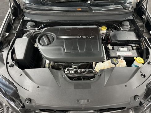 Used 2020 Jeep Cherokee Limited image 39