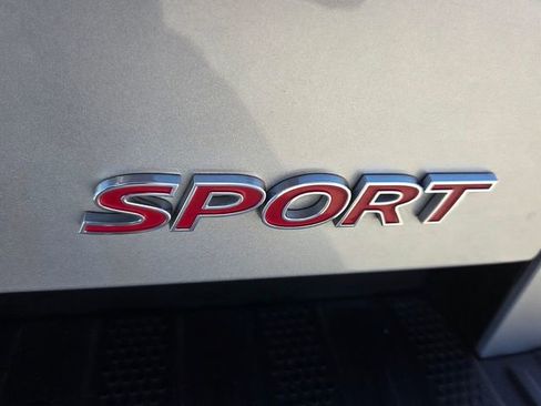 Used 2024 Honda Ridgeline Sport image 16