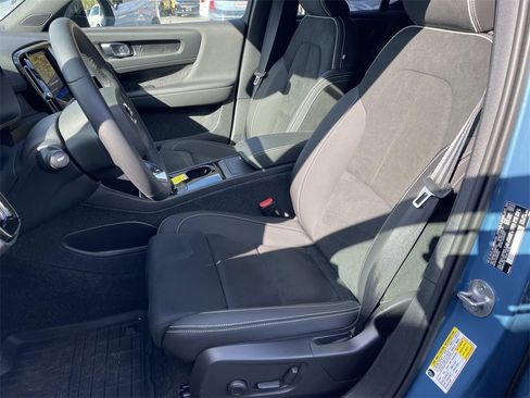 Used 2024 Volvo XC40 Recharge Plus w/ Protection Package Premier image 25